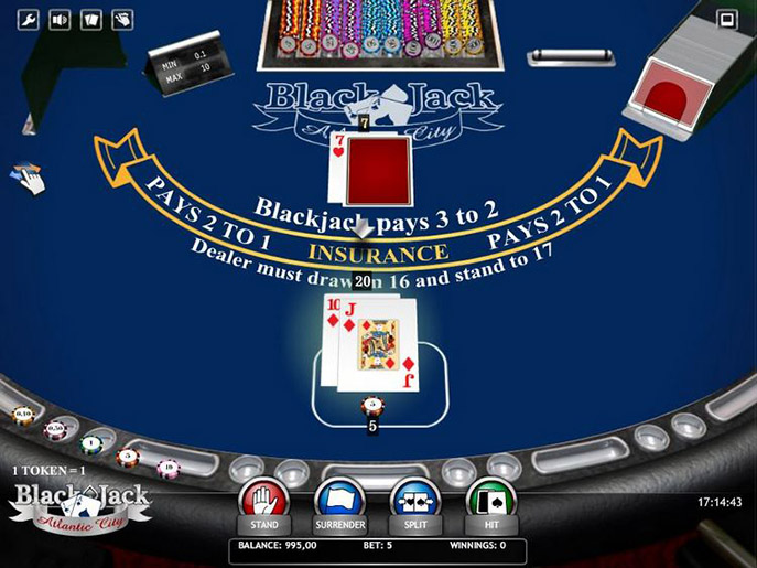 Интерфейс автомата Blackjack Atlantic City с игровым столом и фишками