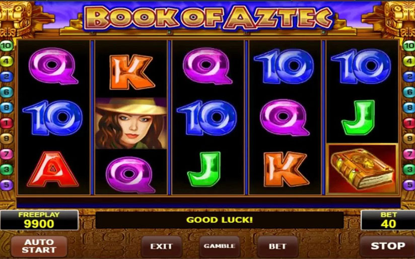 Главный экран игрового автомата Book of Aztec с пирамидами на фоне