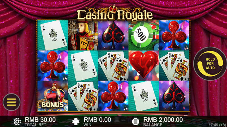 Игровое поле слота Casino Royale с символами казино на фоне зала