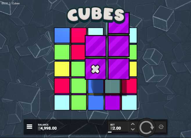 Слот Cubes — сетка 5×5, выигрышная комбинация из 10 зеленых кубов