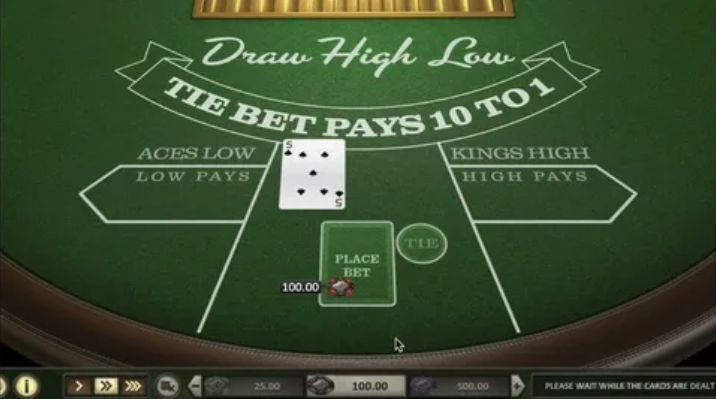 Зеленое игровое поле Draw High Low, открыта одна карта, две крупные кнопки Higher и Lower, отдельная маленькая кнопка Tie