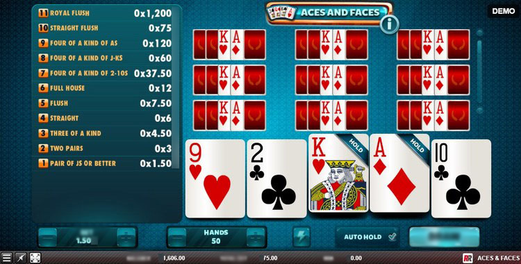 Интерфейс видеопокера Aces And Faces с разложенными на столе картами
