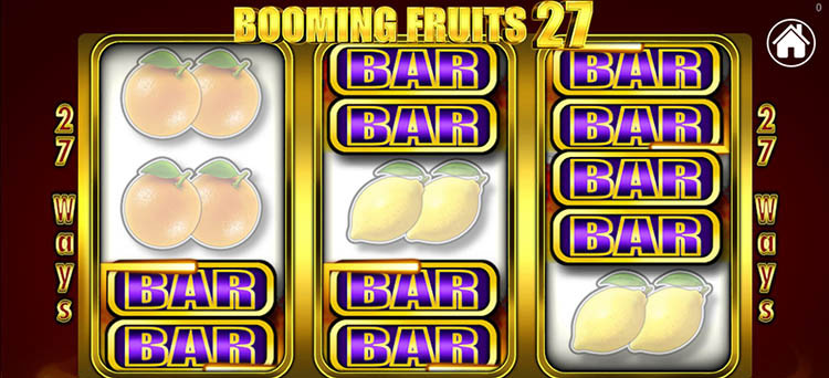 Игровое поле Booming Fruits 27 во время обычной игры с фруктами, семерками и золотым вайлдом на барабанах 3x3
