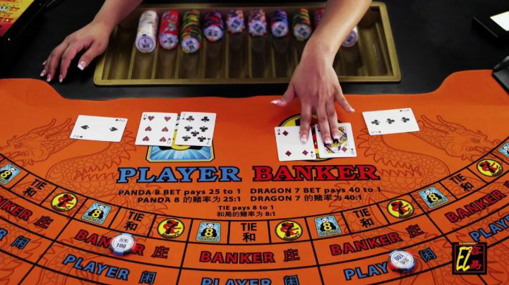 Стол для игры в баккару с живым дилером в онлайн-казино