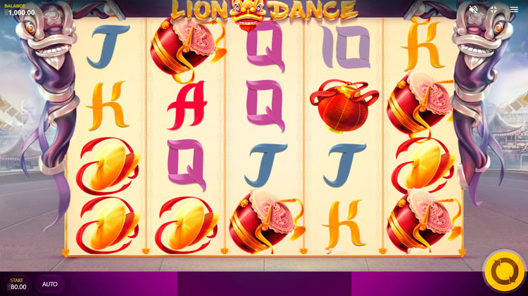 Интерфейс слота Lion Dance на фоне китайских фонариков и барабанов