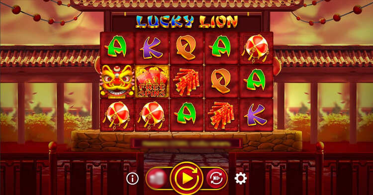 Слот Lucky Lion с азиатским львом и королевскими монетами на экране ноутбука