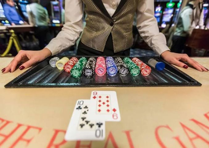 Интерфейс бесплатного видеопокера онлайн